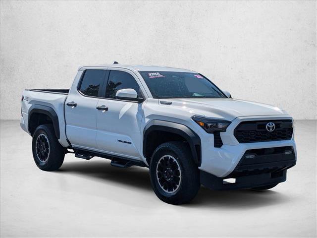 Used 2025 Toyota Tacoma TRD Off-Road image 3