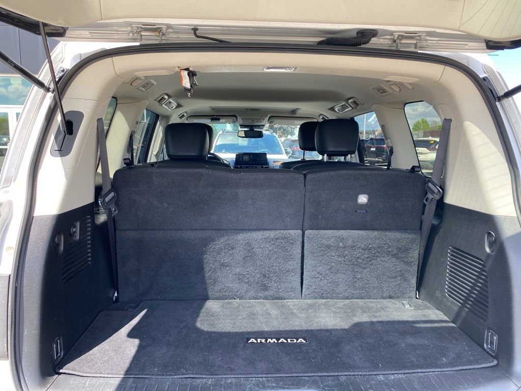 Used 2024 Nissan Armada SL w/ Captain's Chairs Package AWD/4WD image 9