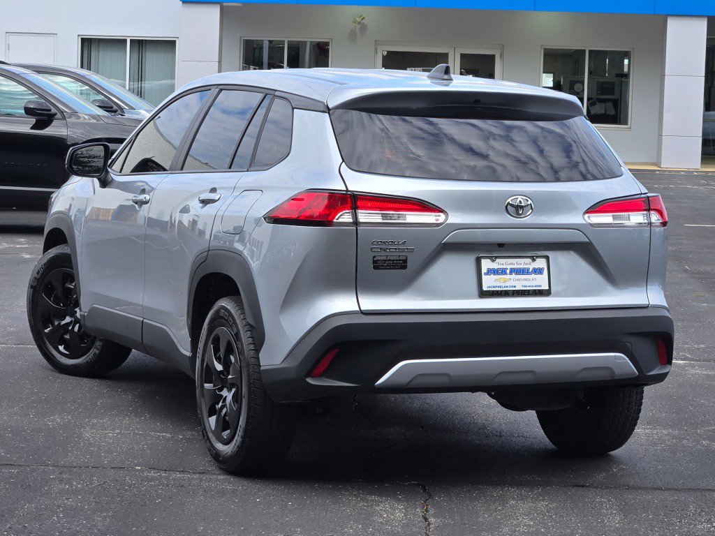 Used 2024 Toyota Corolla Cross L image 13