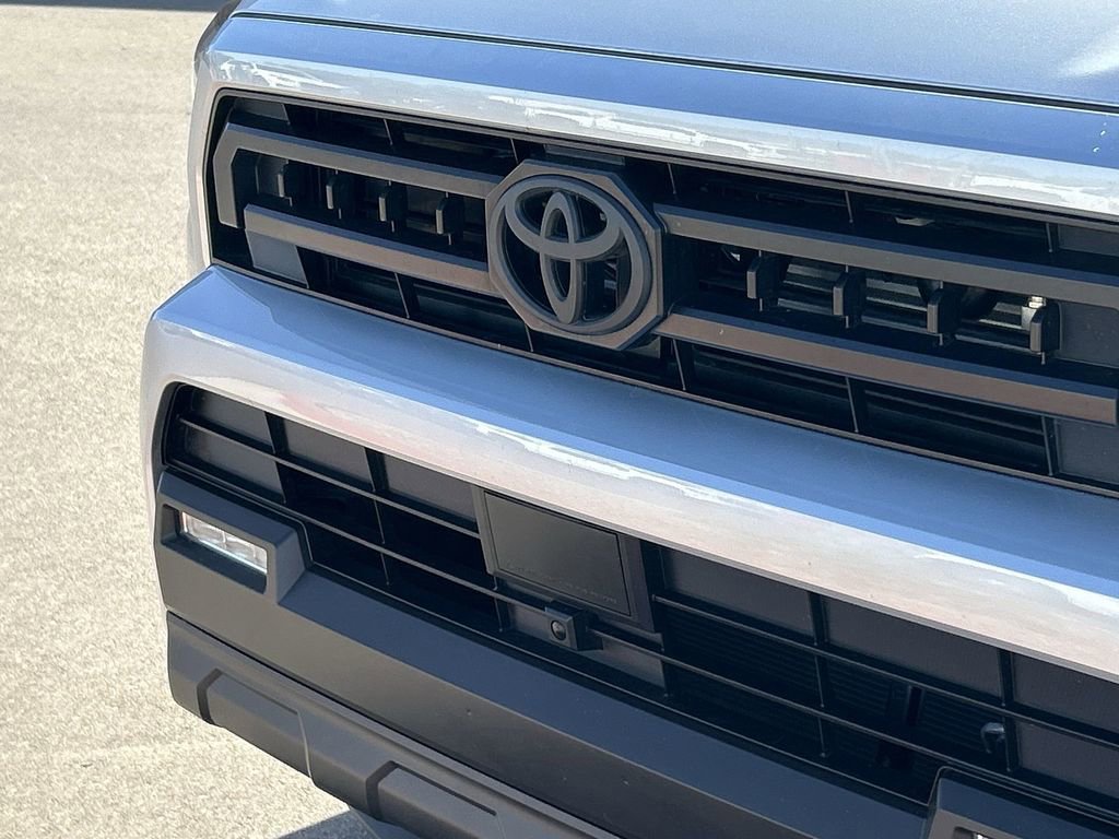 Used 2026 Toyota 4Runner SR5 AWD/4WD image 31