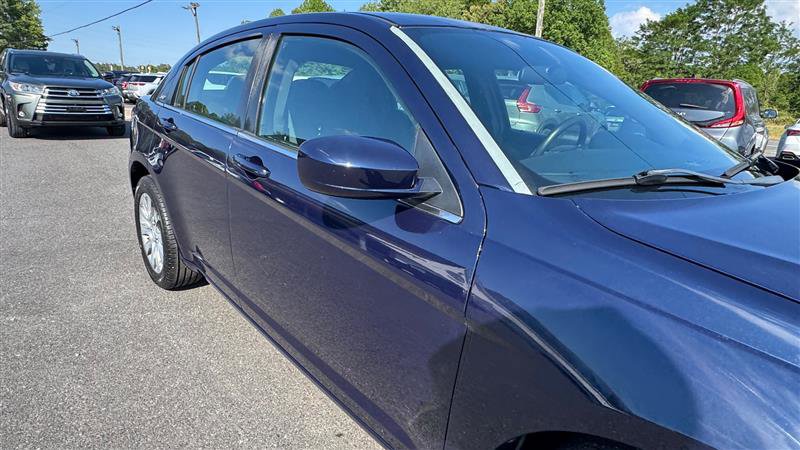 Used 2014 Chrysler 200 LX FWD image 22