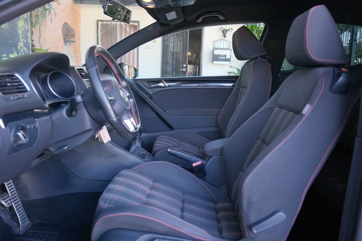 Used 2012 Volkswagen GTI 2-Door FWD image 13