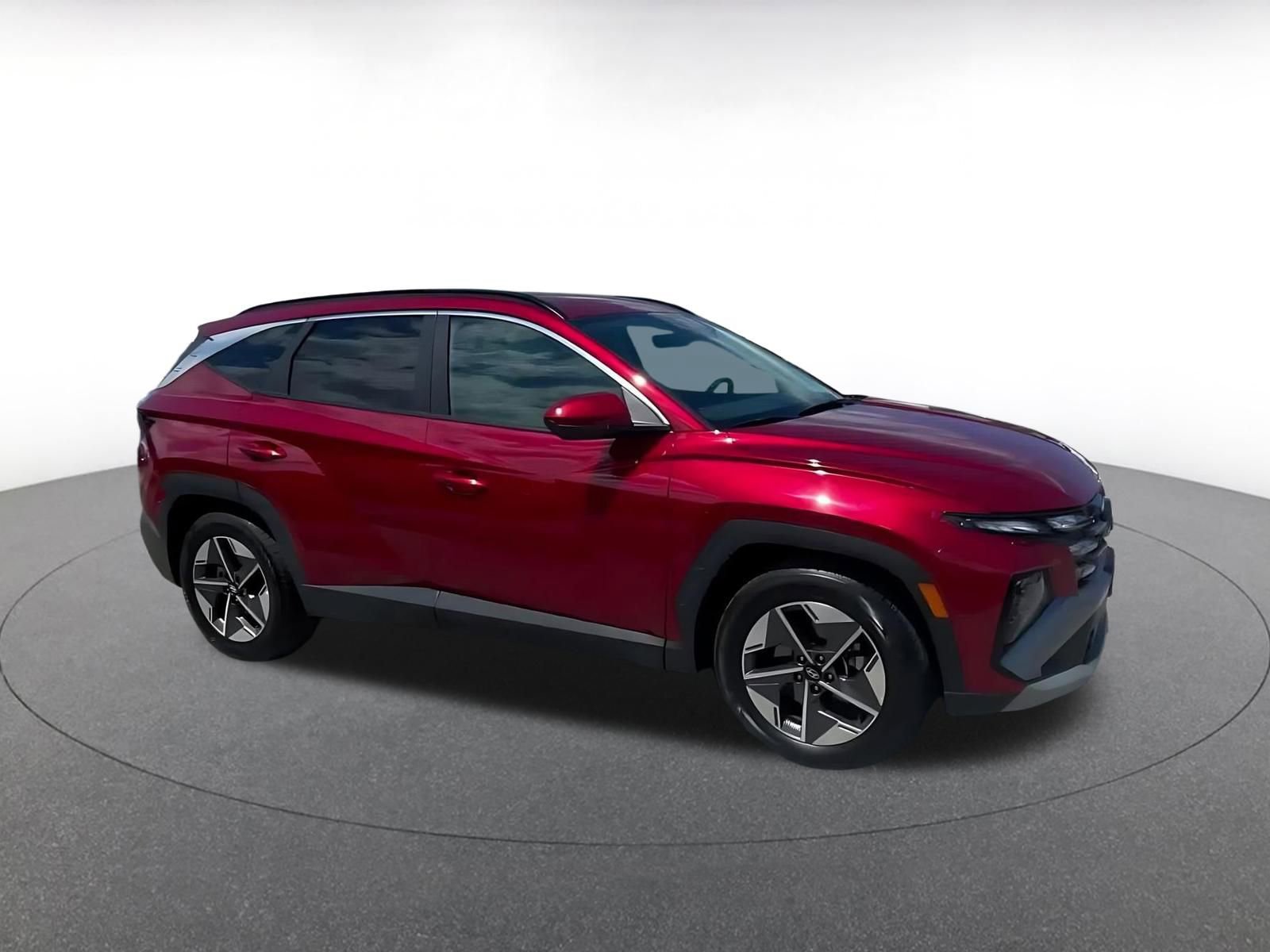 Used 2025 Hyundai Tucson SEL FWD image 2