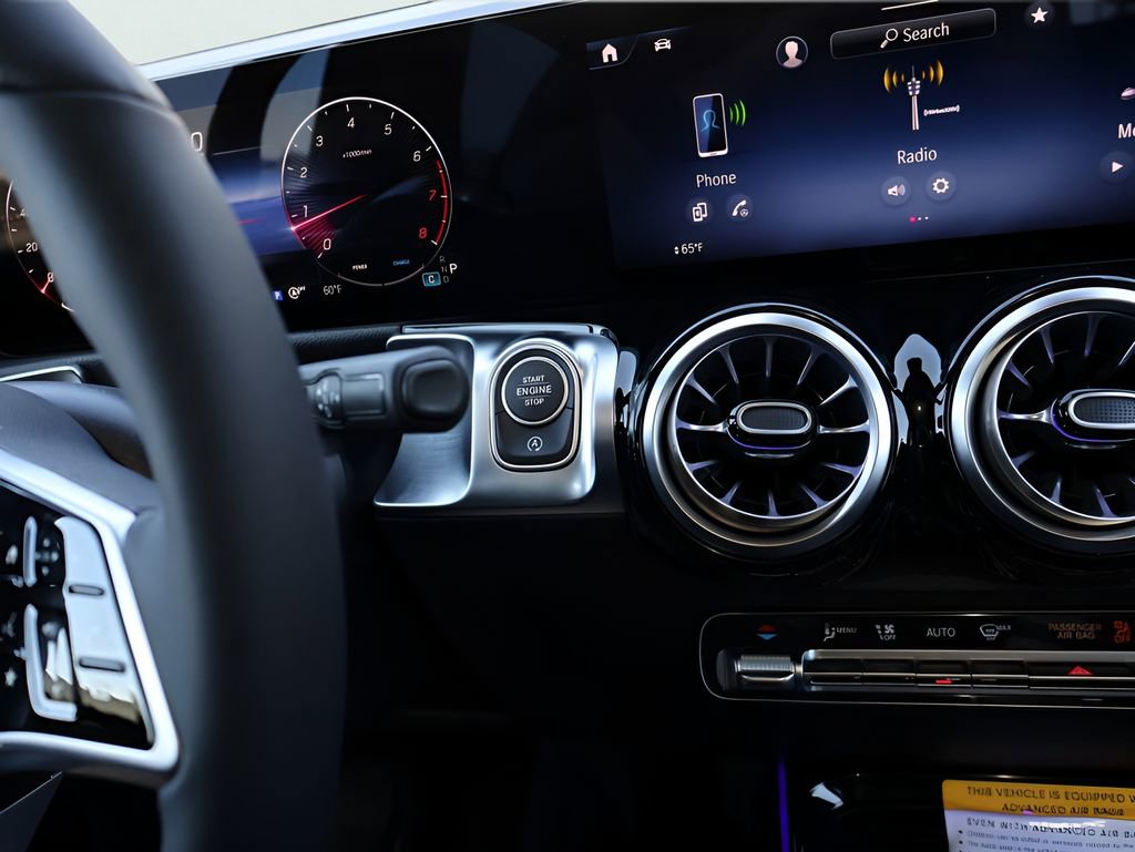 New 2026 Mercedes-Benz GLB 250 4MATIC image 30