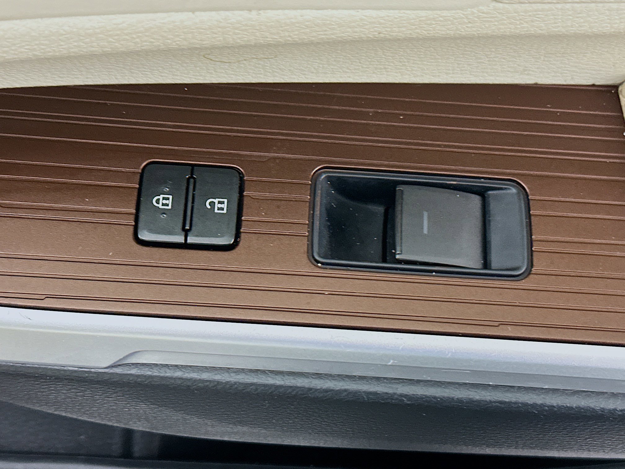 Used 2021 Toyota Sienna XLE image 29