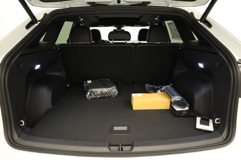 New 2026 Volkswagen Atlas Cross Sport SEL Premium R-Line AWD/4WD image 39