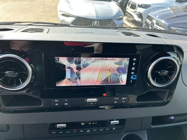Used 2024 Mercedes-Benz Sprinter 2500 image 15