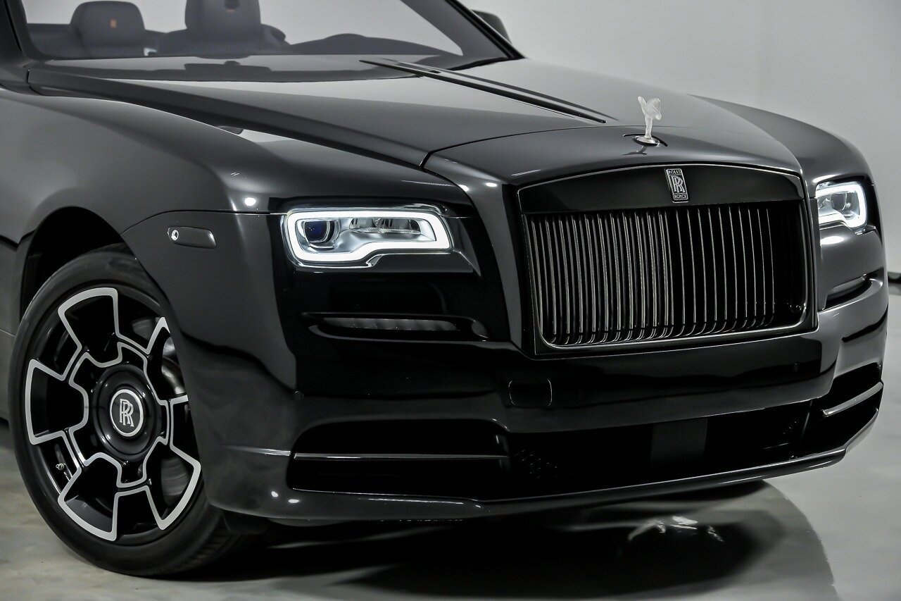 Used 2018 Rolls-Royce Dawn RWD image 3