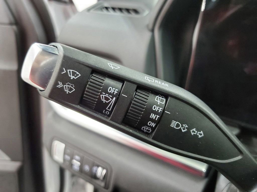 Used 2025 GMC Terrain Elevation image 32