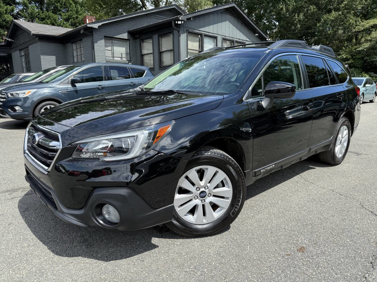 Used 2018 Subaru Outback 2.5i Premium image 1
