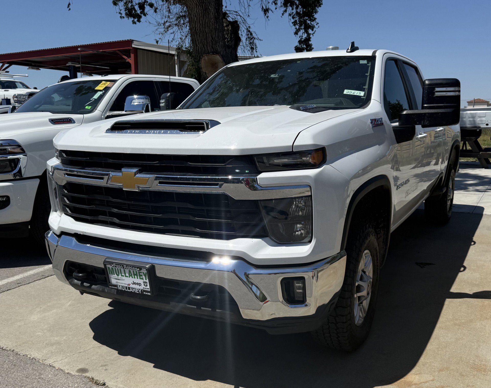 Used 2024 Chevrolet Silverado 2500 LT w/ Convenience Package AWD/4WD image 3