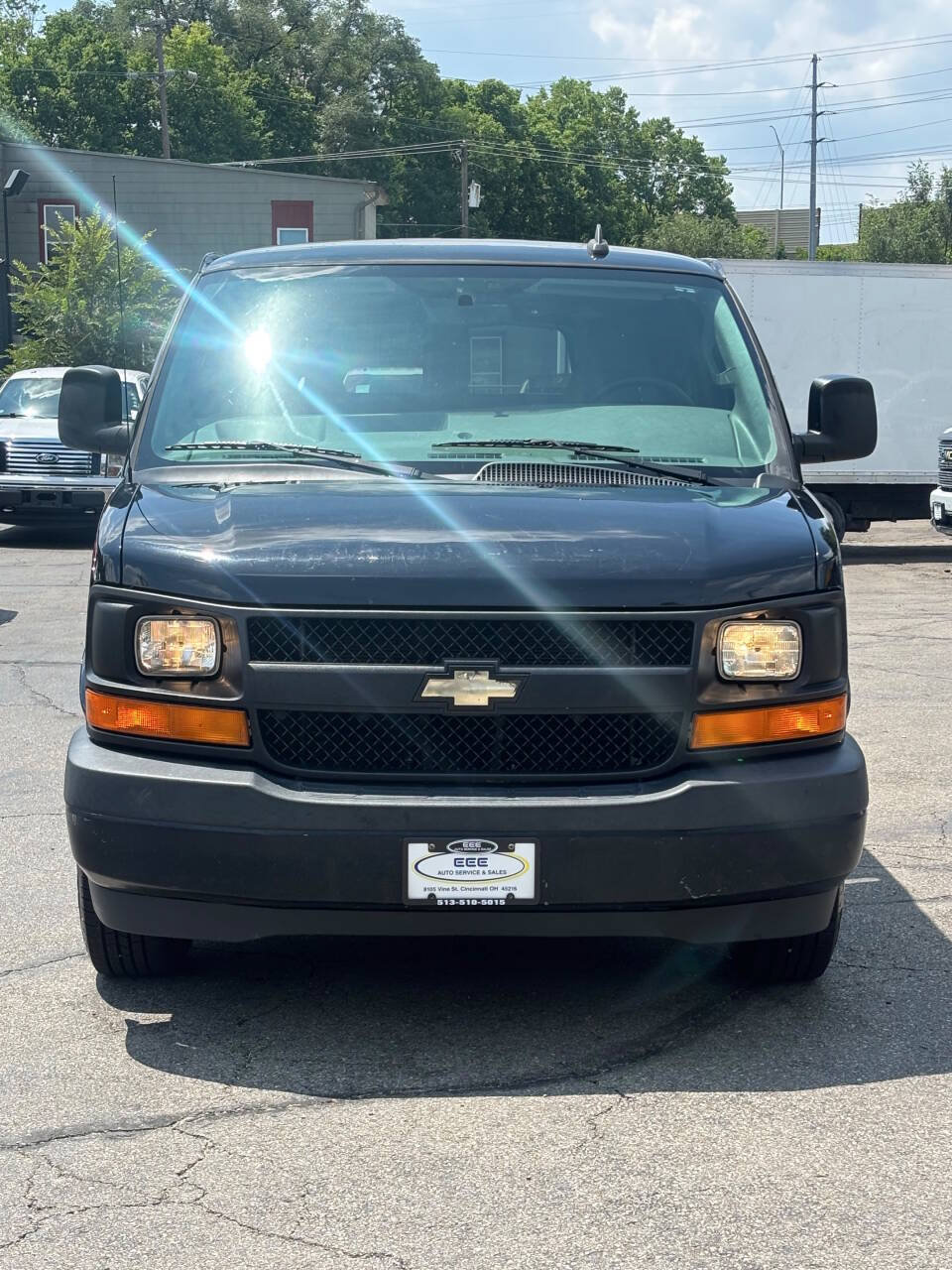 Used 2017 Chevrolet Express 3500 LS RWD image 3