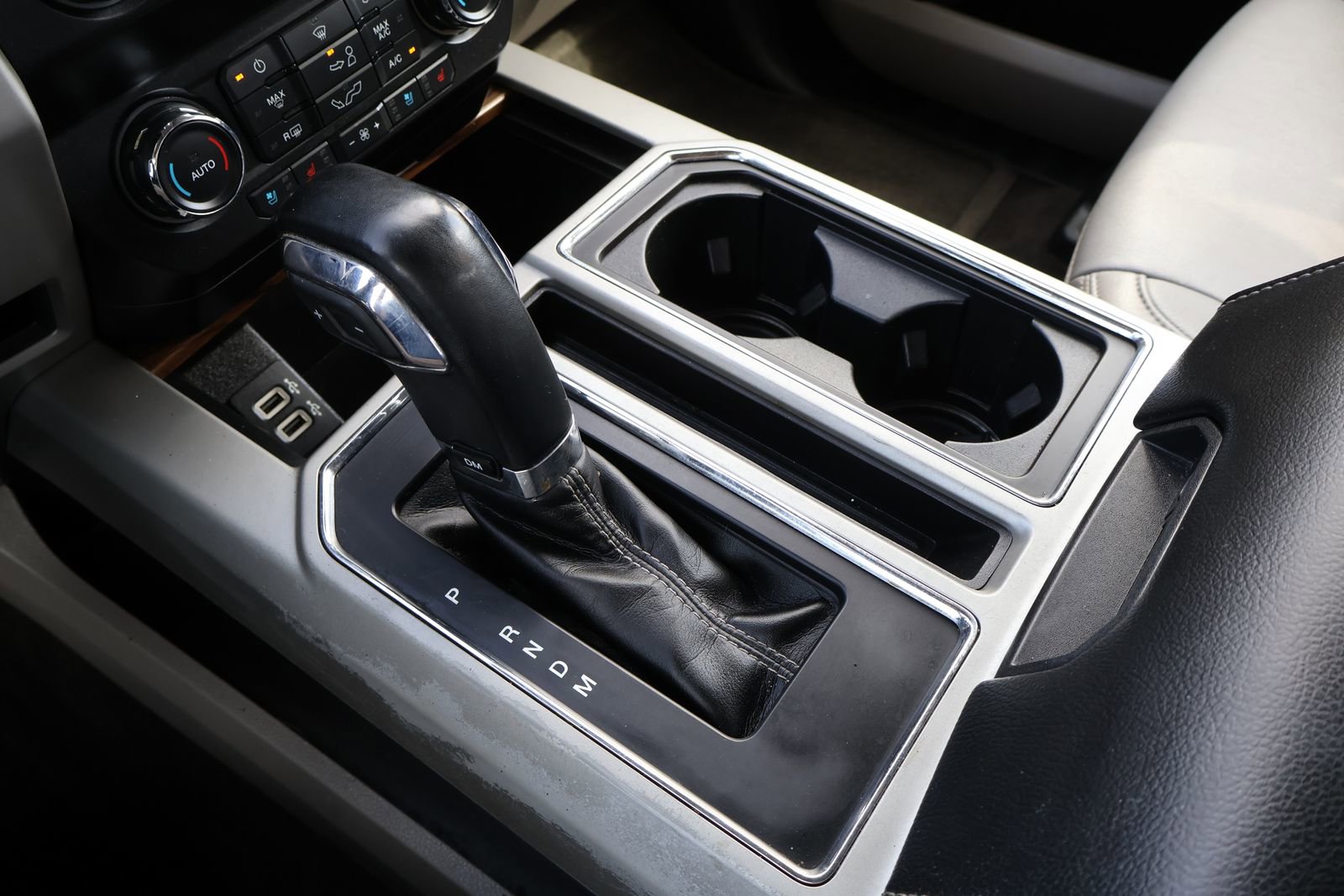 Used 2020 Ford F150 Lariat image 30