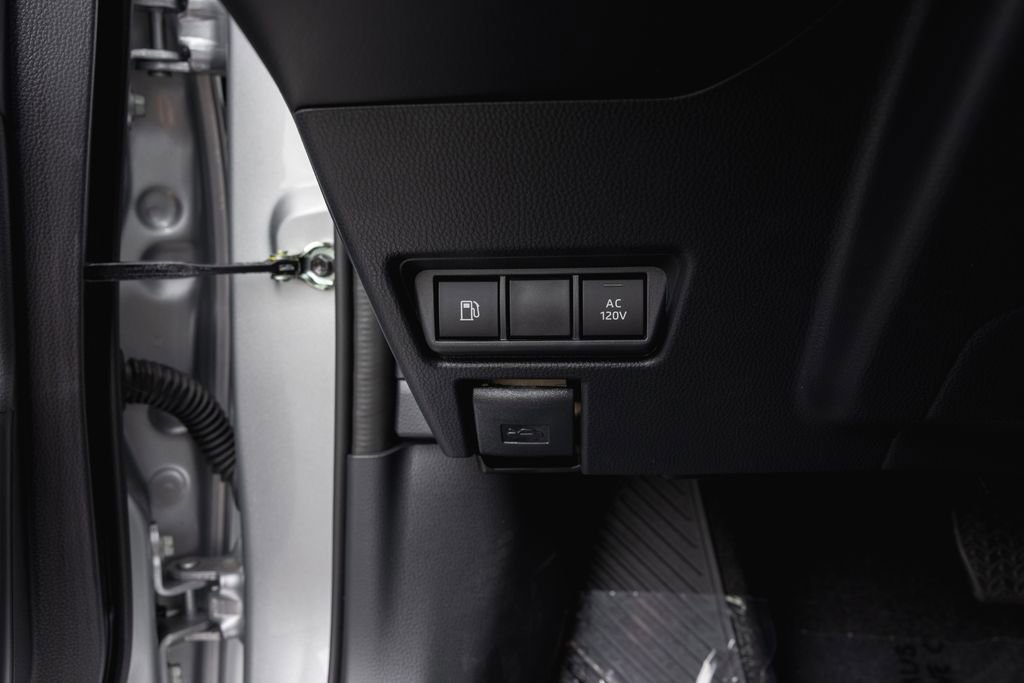 Used 2026 Toyota Prius Plug-In Hybrid image 14