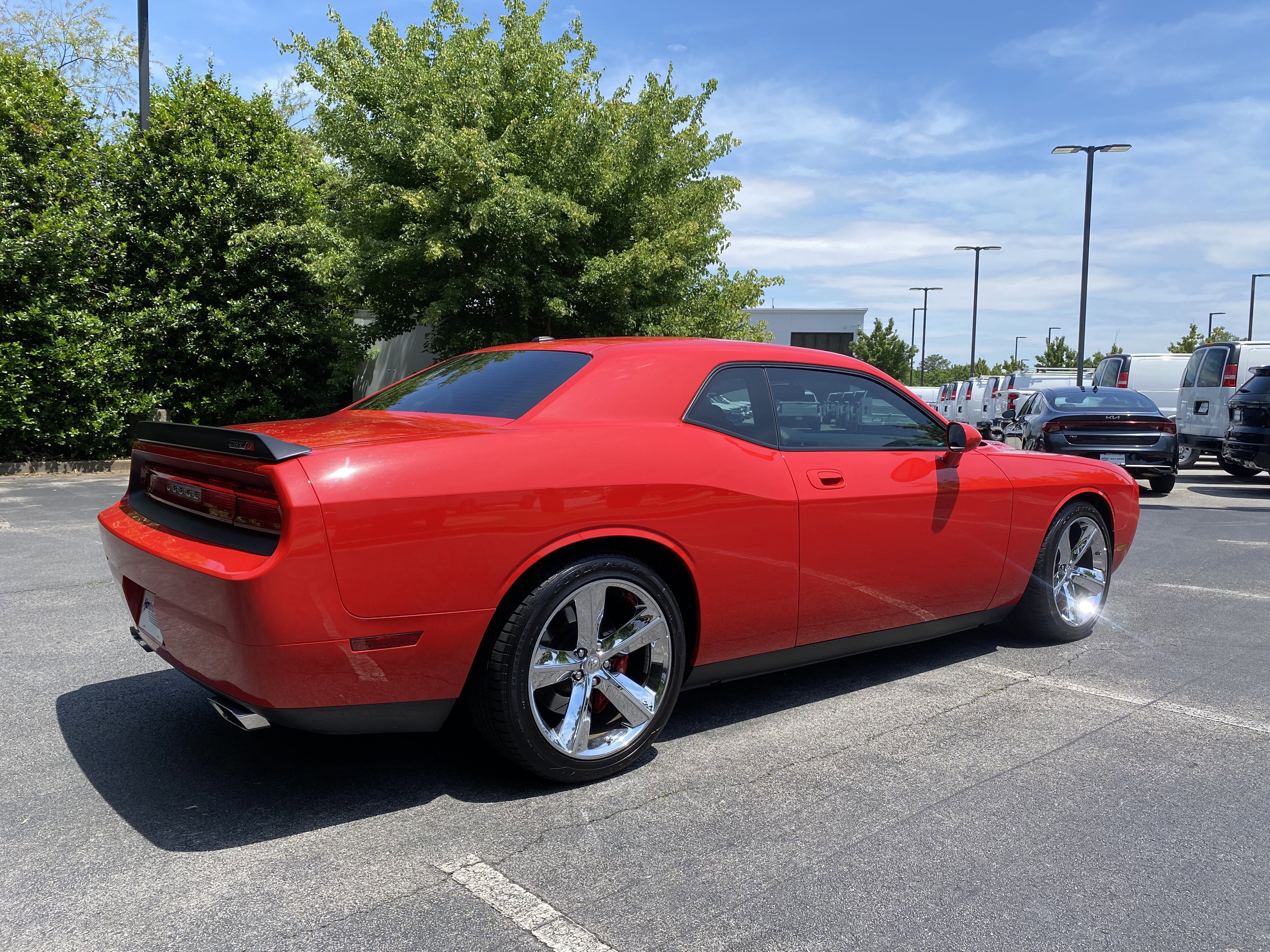 Used 2009 Dodge Challenger SRT8 w/ SRT Option Group II RWD image 9