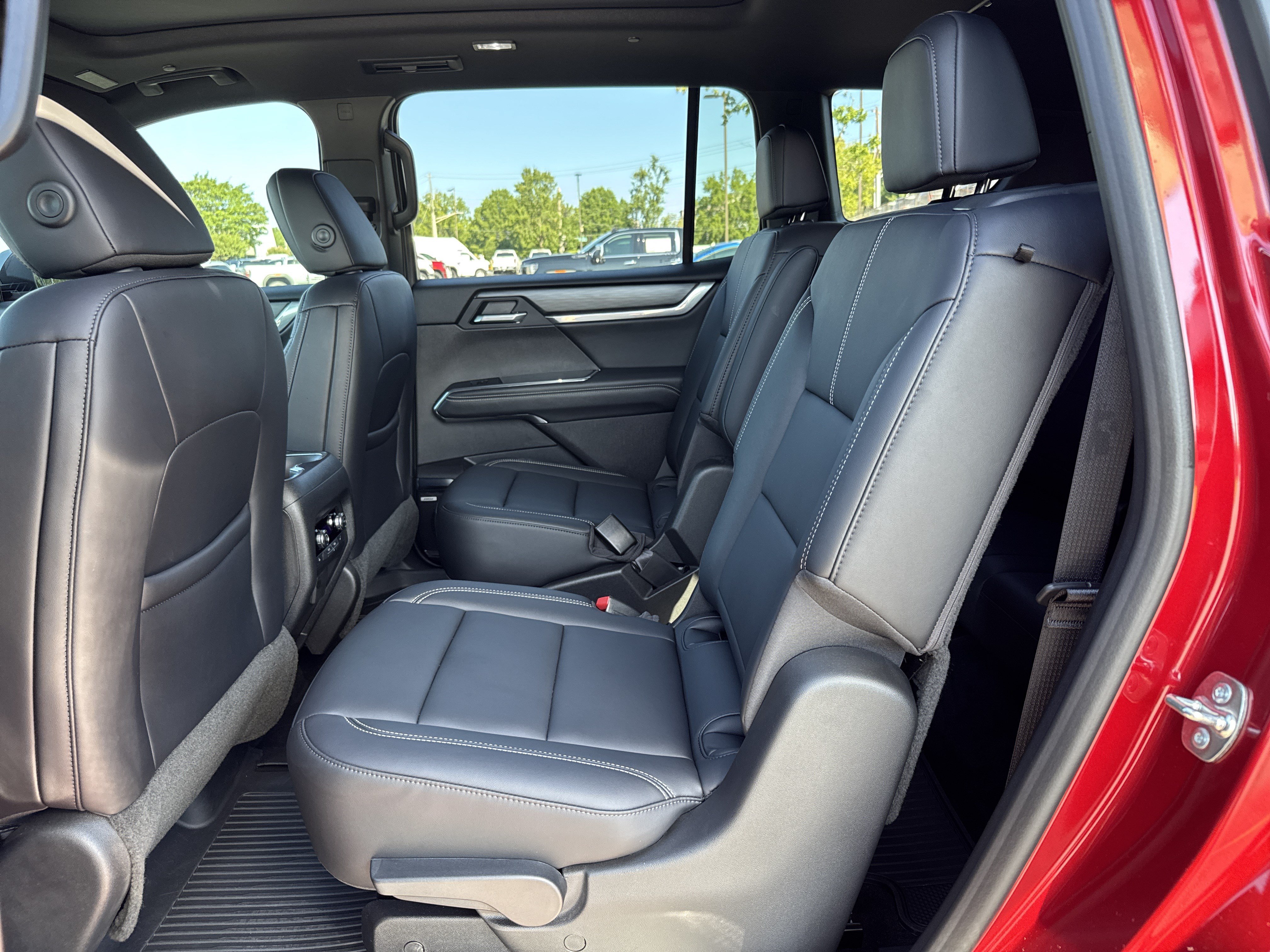 Used 2026 GMC Acadia Elevation w/ Black Edition FWD image 30