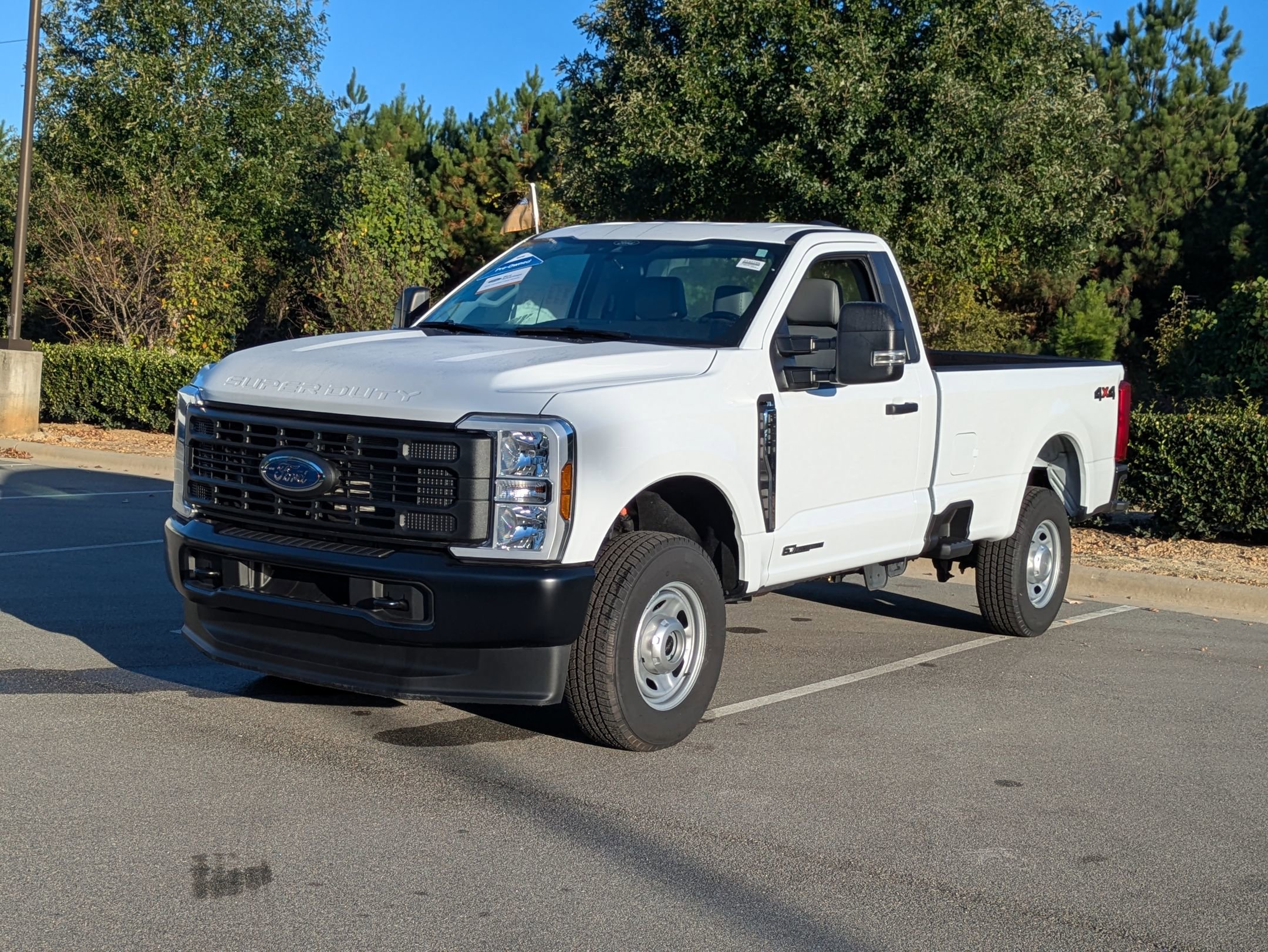Certified 2025 Ford F250 XLT w/ F-250 >10K GVWR Package image 8