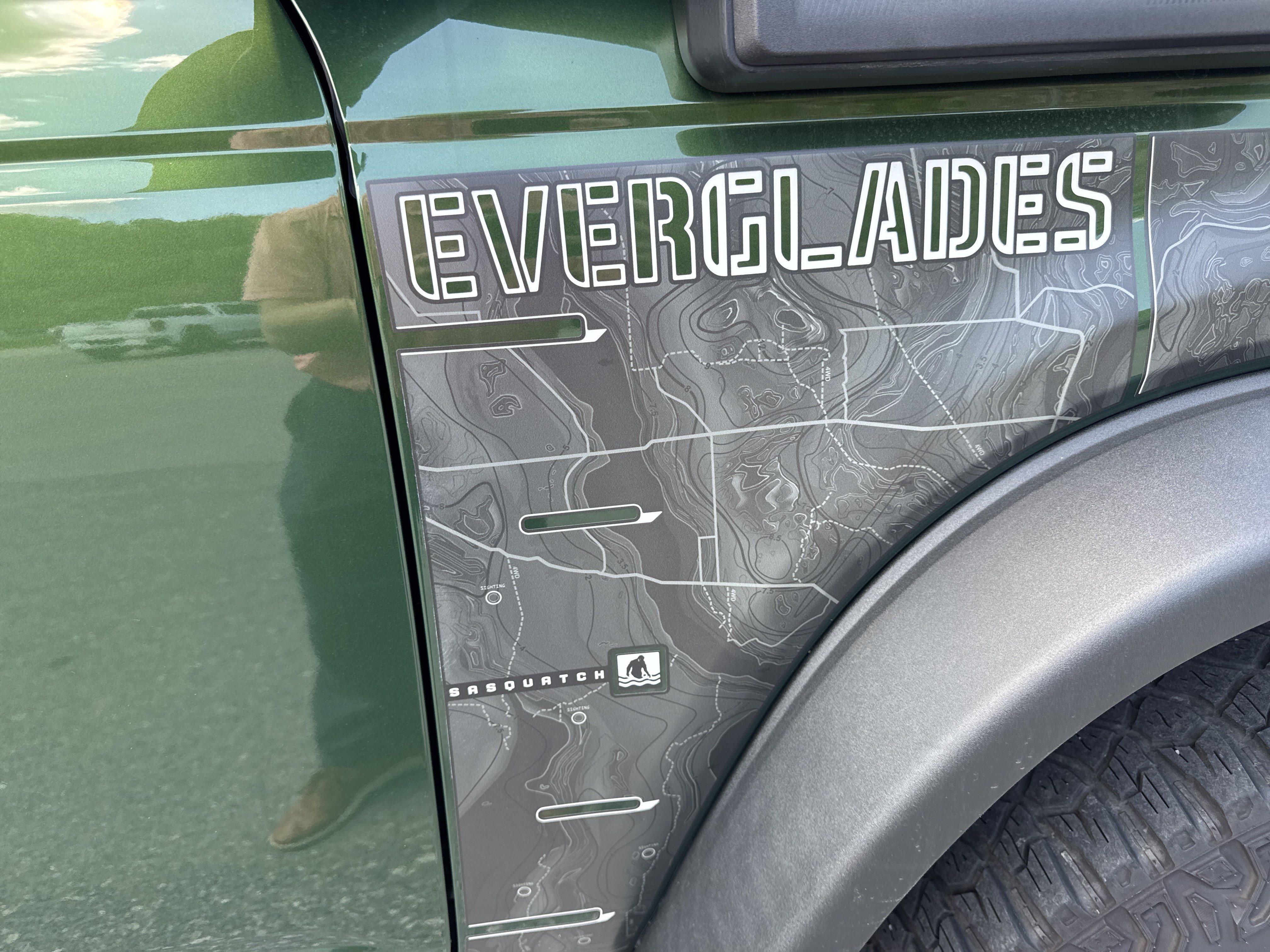 Used 2024 Ford Bronco Everglades AWD/4WD image 5
