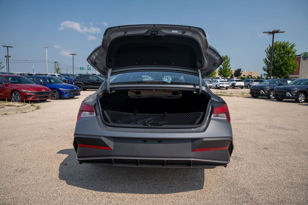 New 2025 Hyundai Elantra Sport image 10