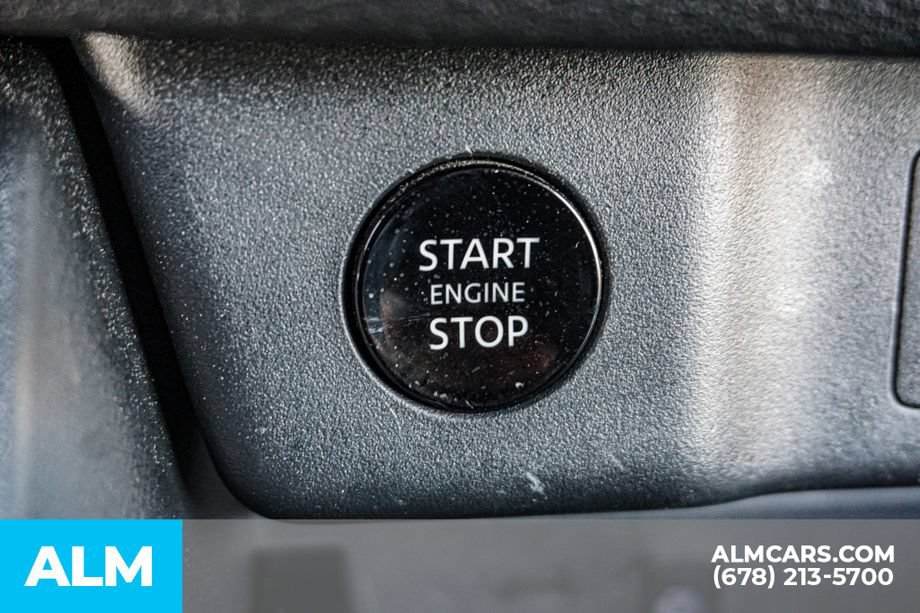 Used 2024 Nissan Rogue SL AWD/4WD image 46