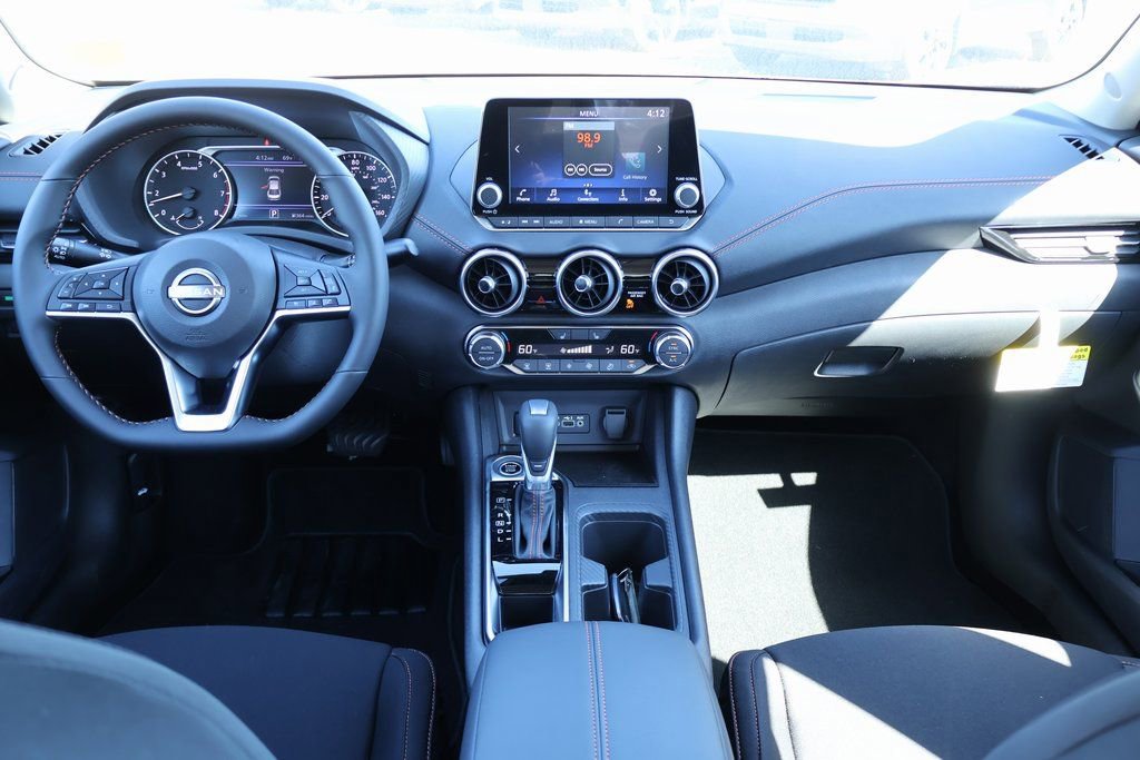 New 2025 Nissan Sentra SR image 6
