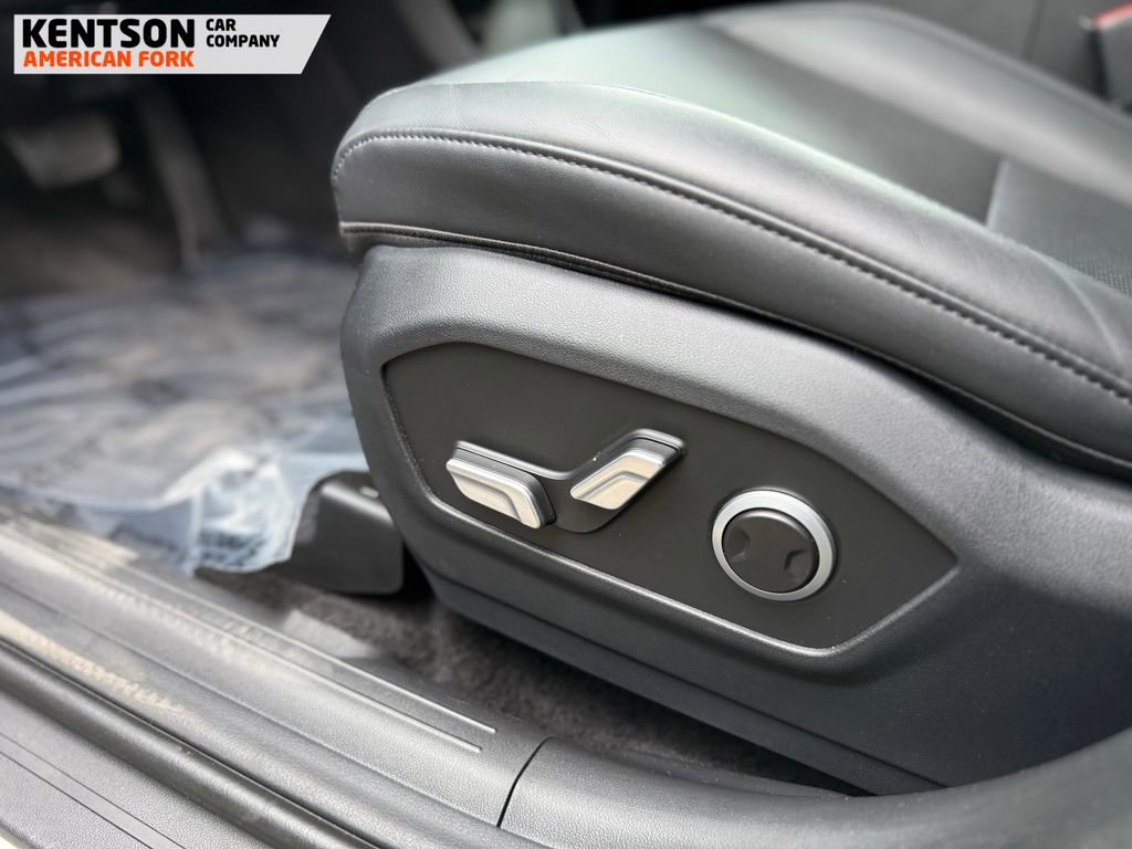 Used 2025 Hyundai Santa Fe SEL image 31