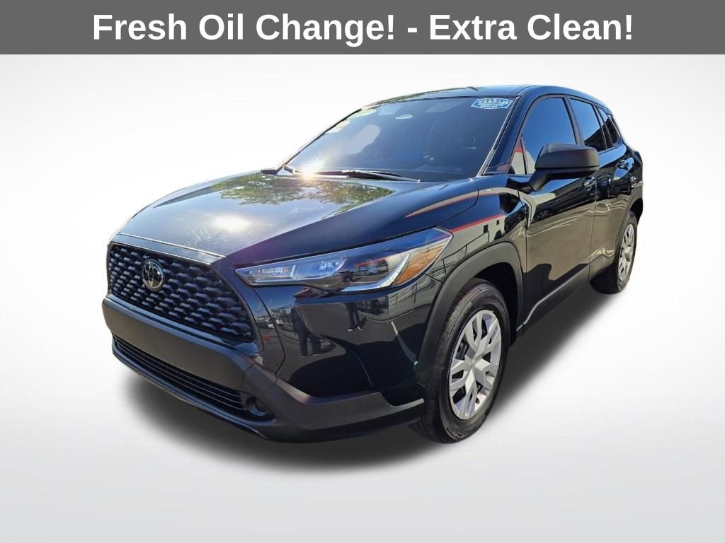 Used 2024 Toyota Corolla Cross L image 3