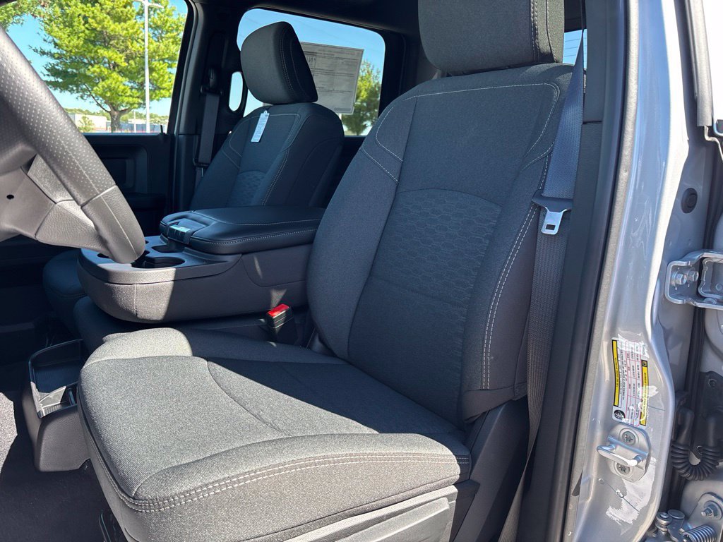New 2027 RAM 3500 Tradesman AWD/4WD image 36