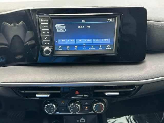 Used 2025 Nissan Kicks S AWD/4WD image 31