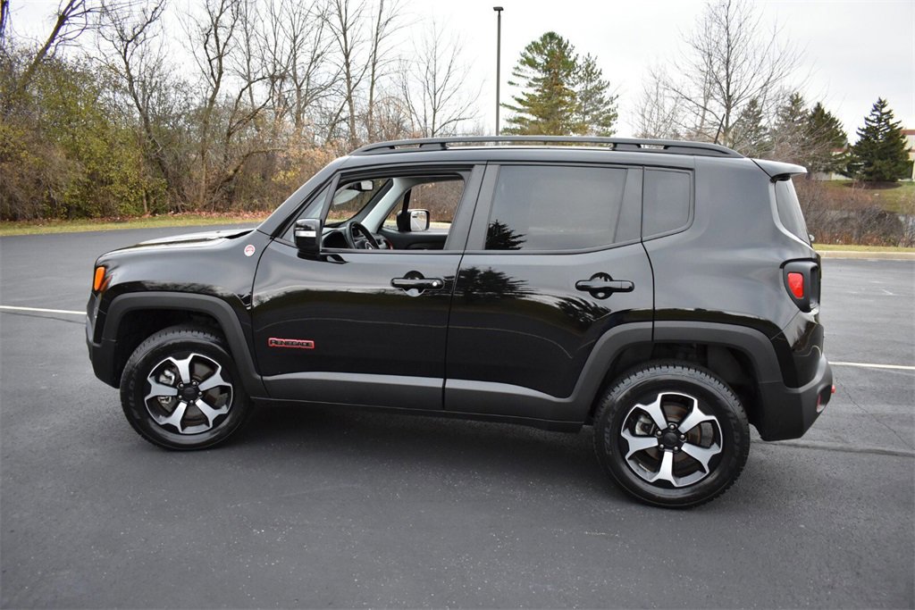 Used 2022 Jeep Renegade Trailhawk w/ Trailer Tow Group image 9