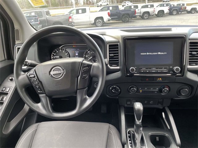 Used 2022 Nissan Frontier SV image 14