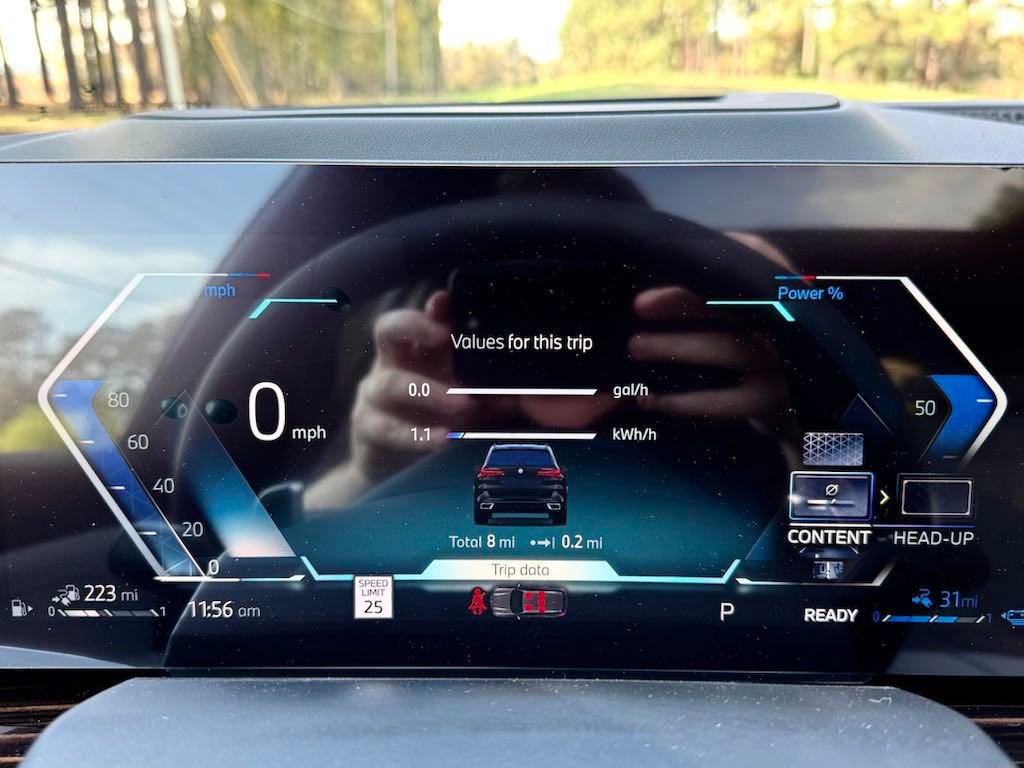 Used 2025 BMW X5 xDrive50e w/ M Sport Package image 27