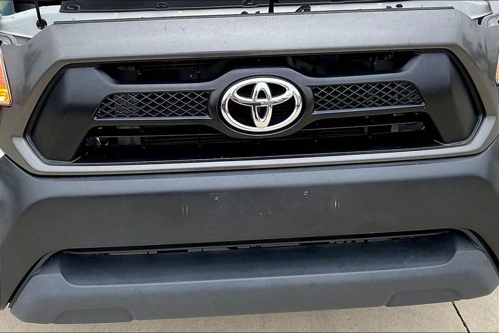 Used 2015 Toyota Tacoma 2WD Access Cab image 32
