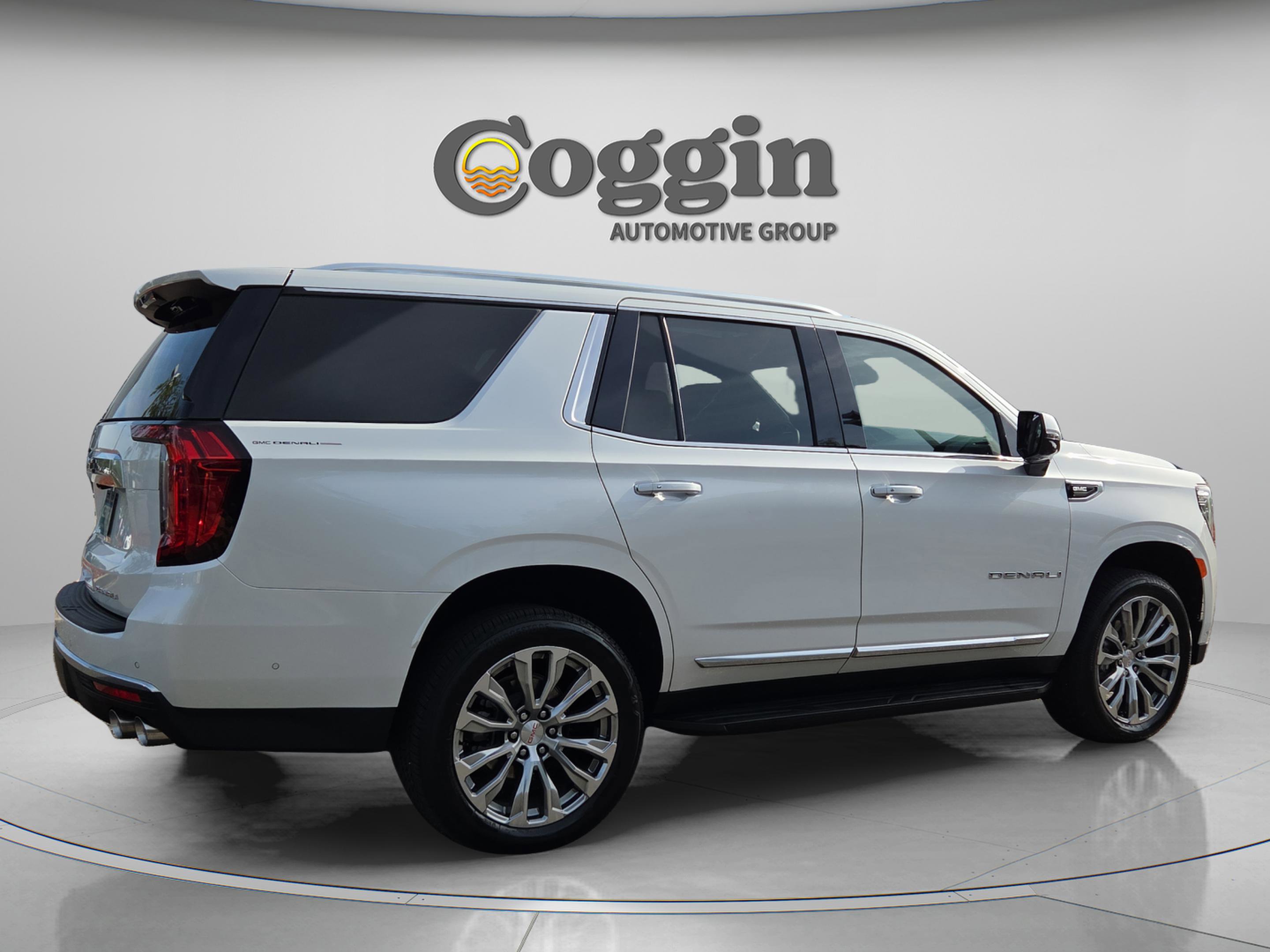 Certified 2024 GMC Yukon Denali w/ Advanced Technology Package AWD/4WD image 5