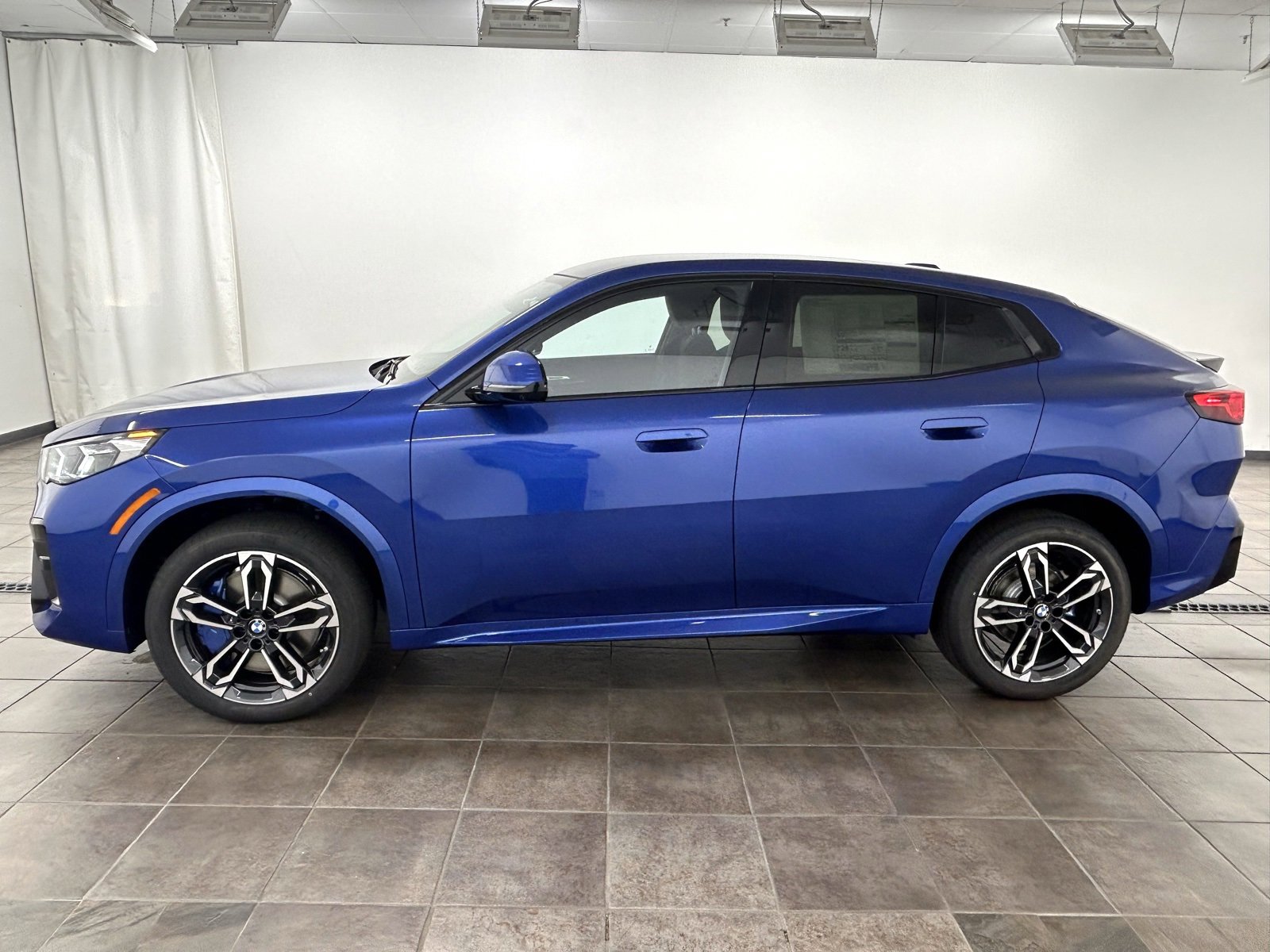 New 2026 BMW X2 xDrive28i w/ Technology Package image 2