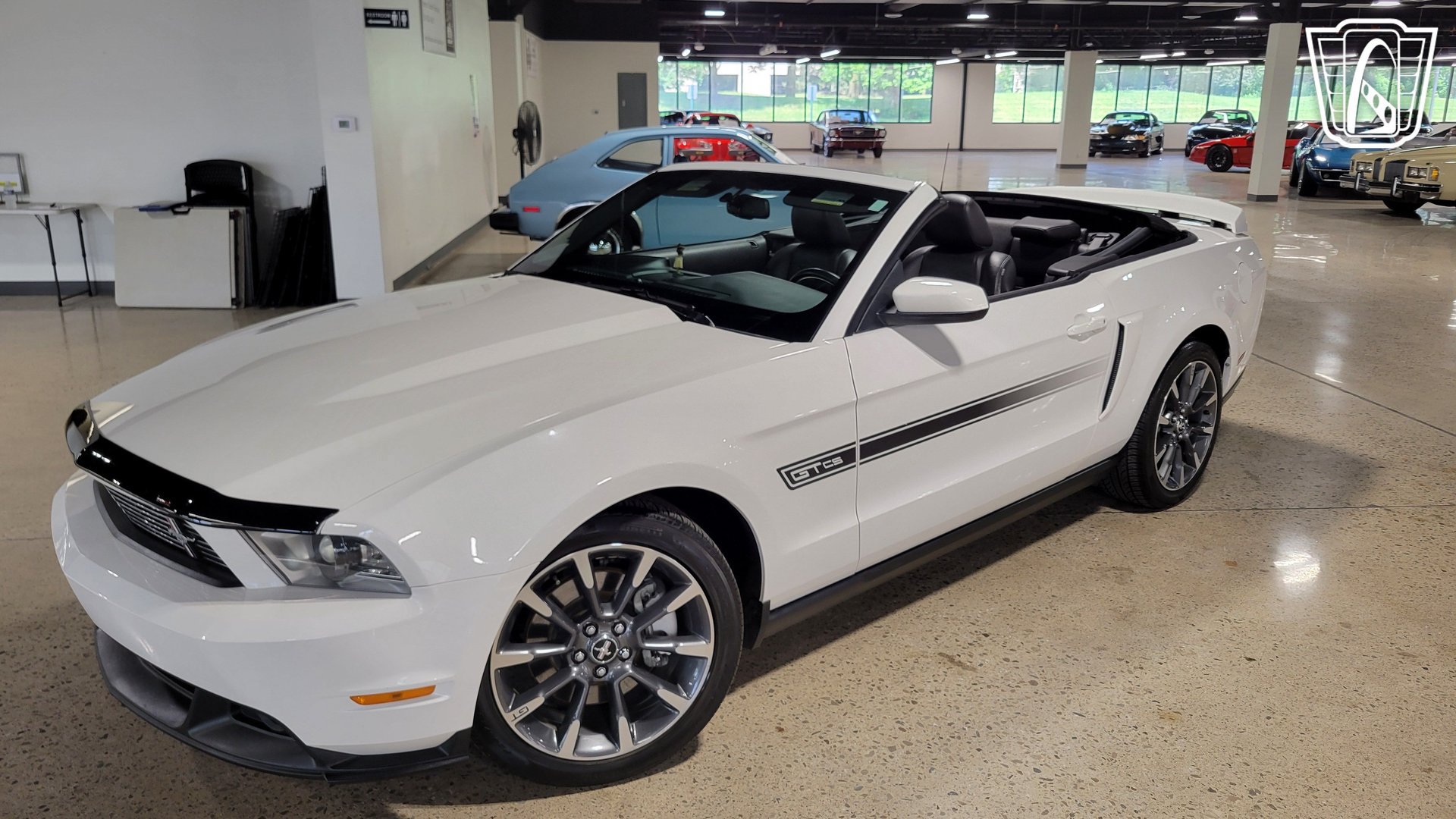 Used 2011 Ford Mustang GT Premium w/ Electronics Pkg RWD image 15