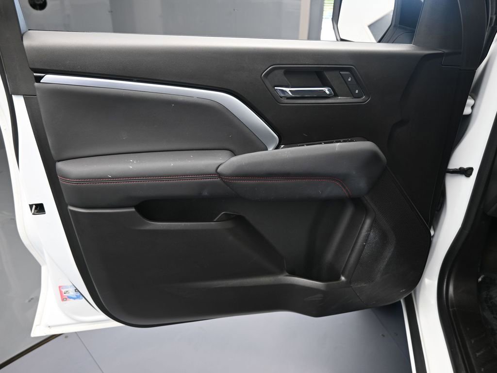 Used 2023 Chevrolet Colorado Z71 image 12