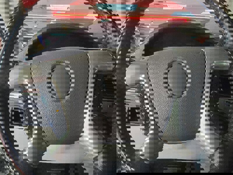 Used 2012 Cadillac Escalade Platinum image 27