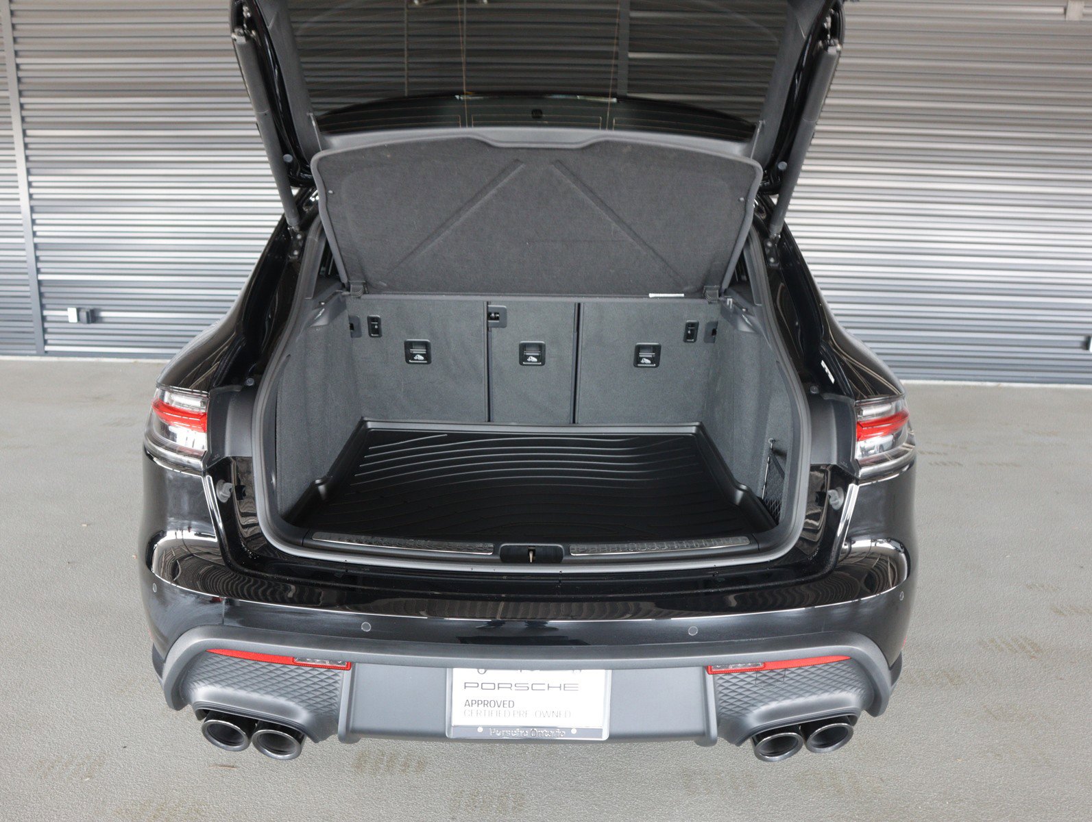 Certified 2026 Porsche Macan AWD/4WD image 26