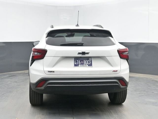 Used 2025 Chevrolet Trax RS w/ Sunroof Package FWD image 13