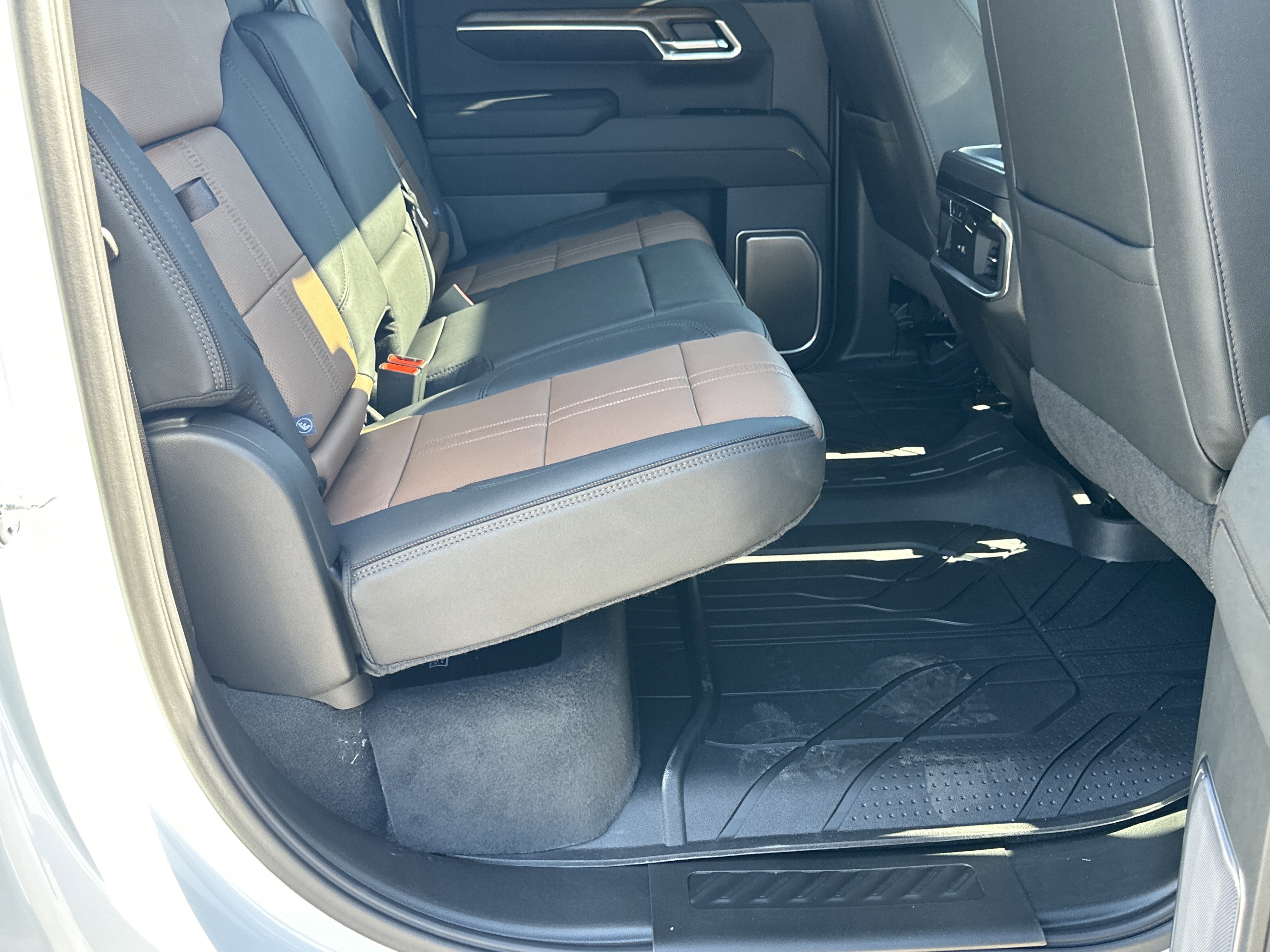 New 2026 Chevrolet Silverado 1500 High Country w/ High Country Premium Package image 15