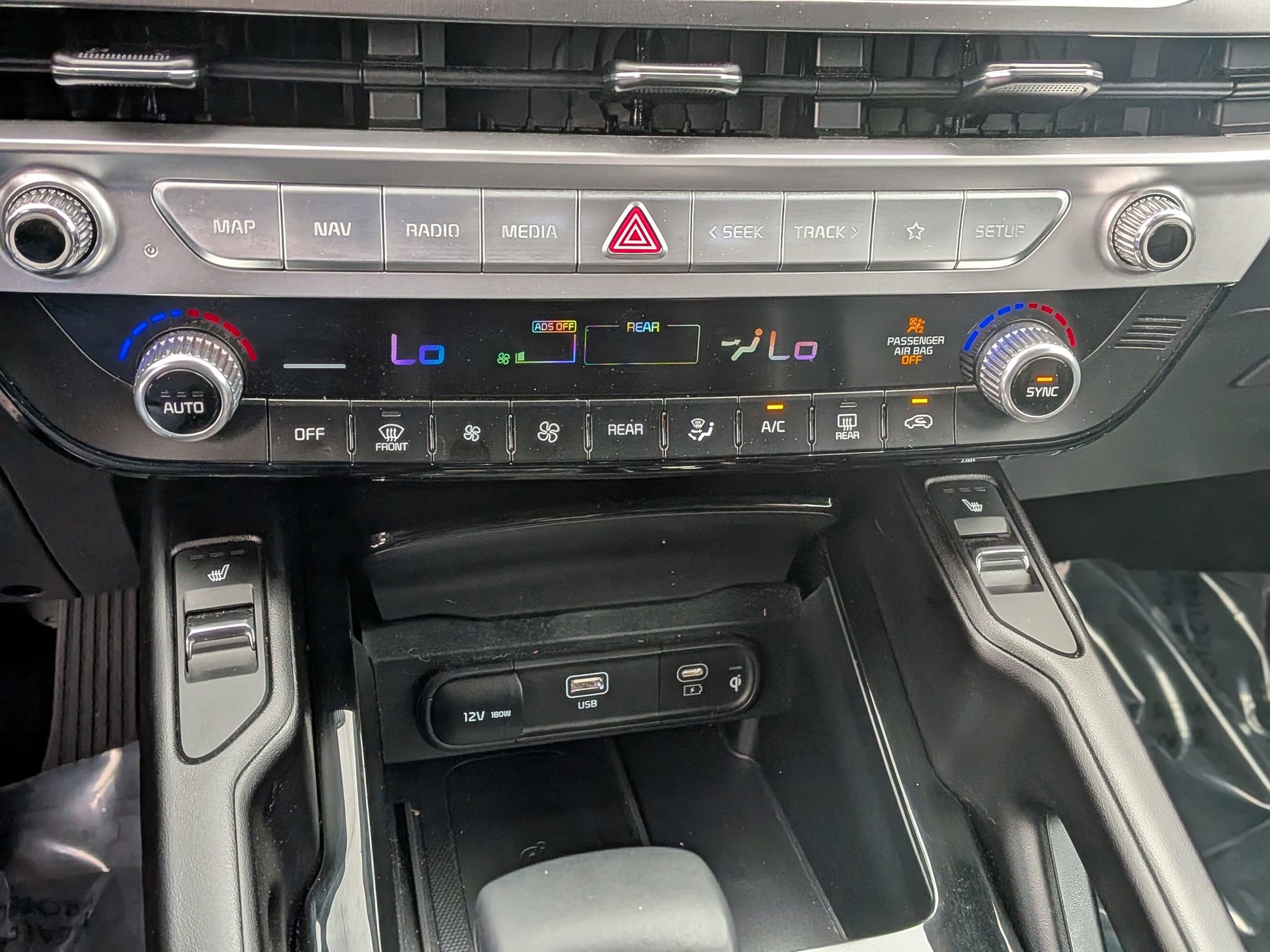 Used 2025 Kia Telluride S AWD/4WD image 30