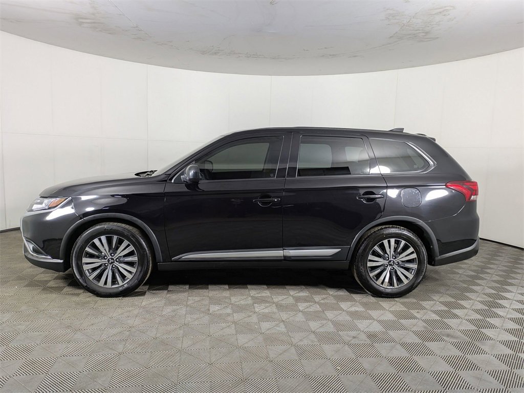 Used 2019 Mitsubishi Outlander ES image 2