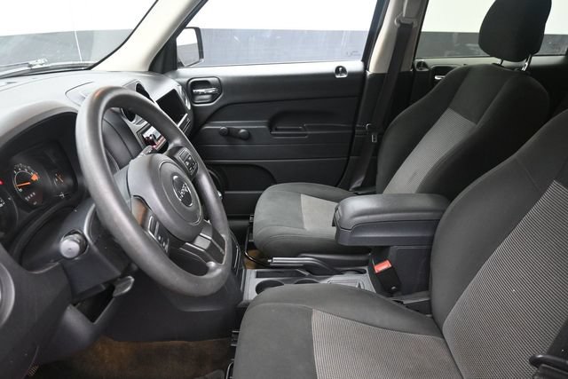 Used 2016 Jeep Patriot Sport FWD image 16