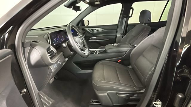 Used 2024 Chevrolet Traverse LS w/ Midnight/Sport Edition AWD/4WD image 12