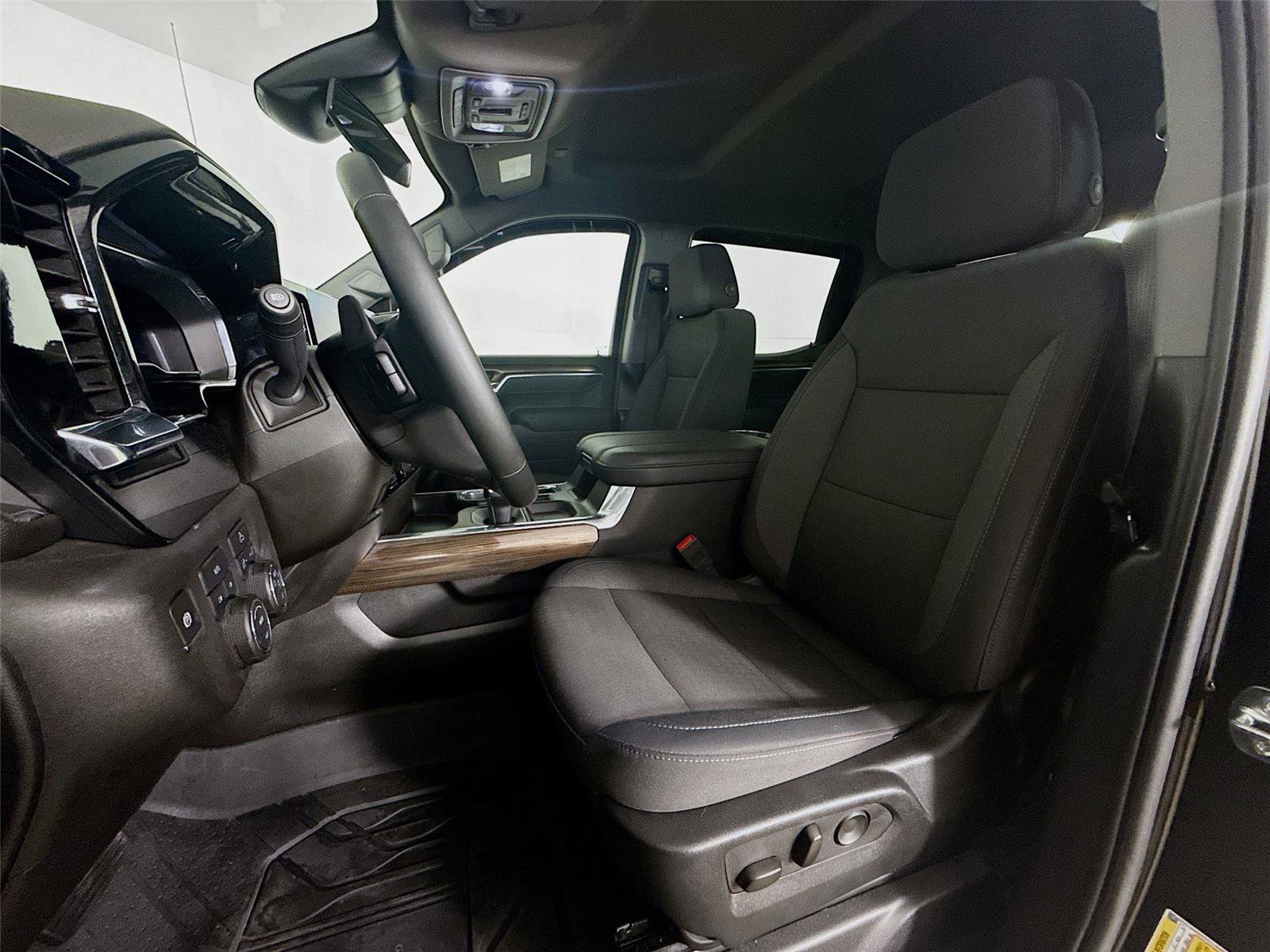 Used 2025 Chevrolet Silverado 1500 RST w/ Convenience Package II image 23