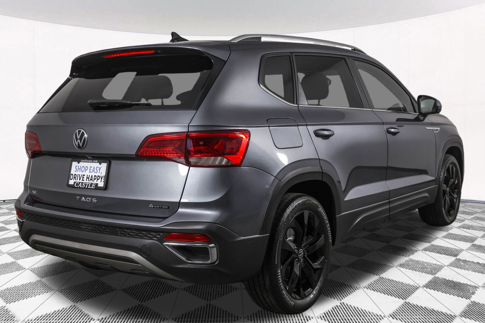 Used 2022 Volkswagen Taos SE w/ Panoramic Sunroof Package image 14