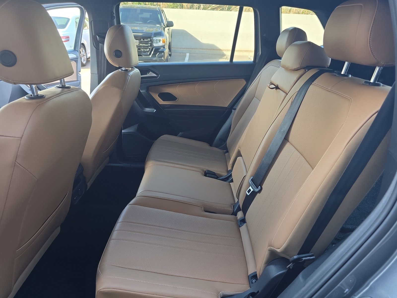 Used 2022 Volkswagen Tiguan SE image 17