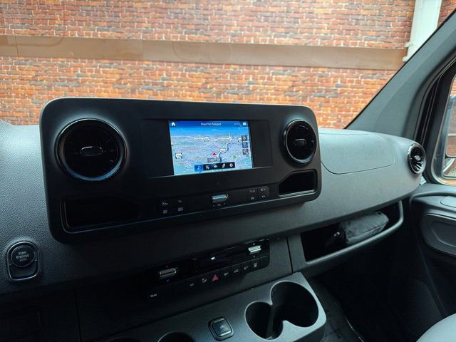 Used 2023 Mercedes-Benz Sprinter 2500 image 19