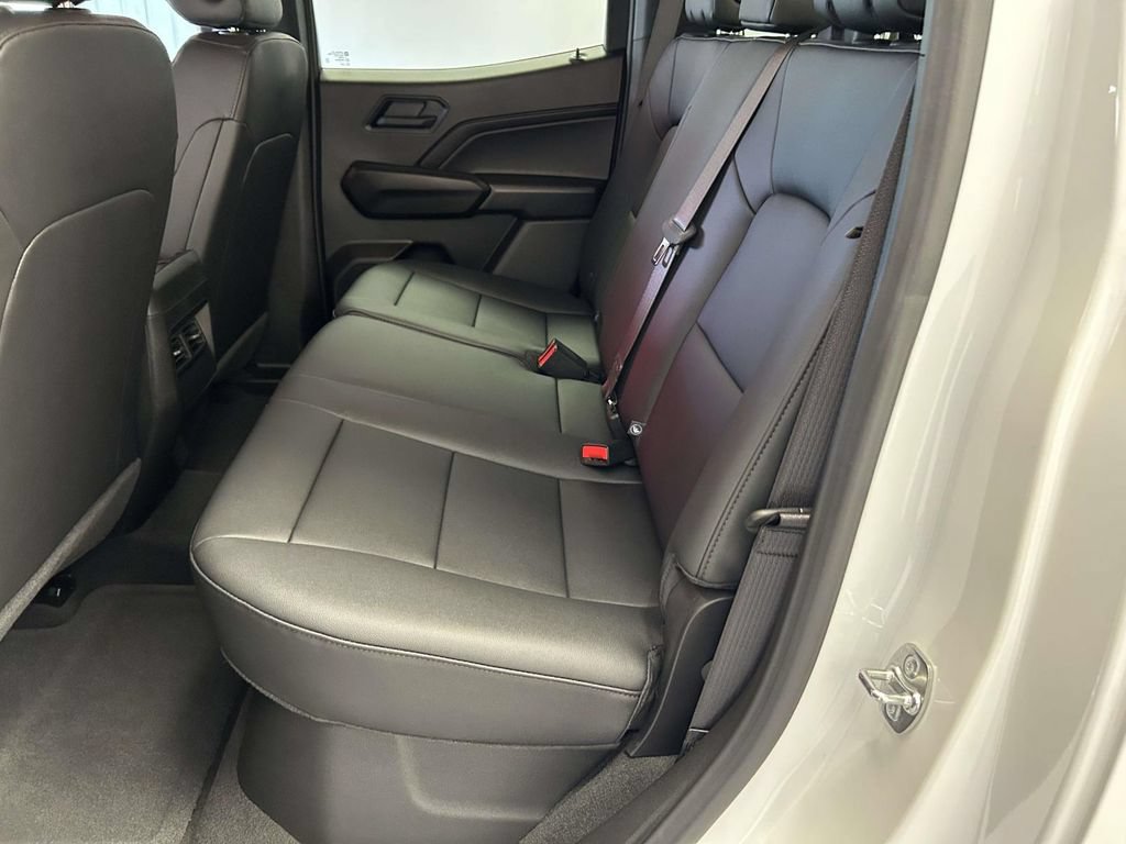 Used 2026 Chevrolet Colorado Trail Boss AWD/4WD image 16